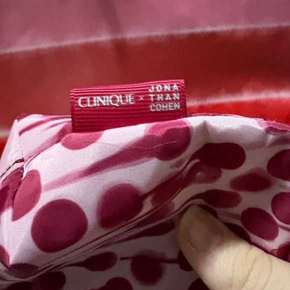 Clinique x Jonathan Cohen Tote & Matching Cosmetic Bag – NWT - Picture 4 of 5